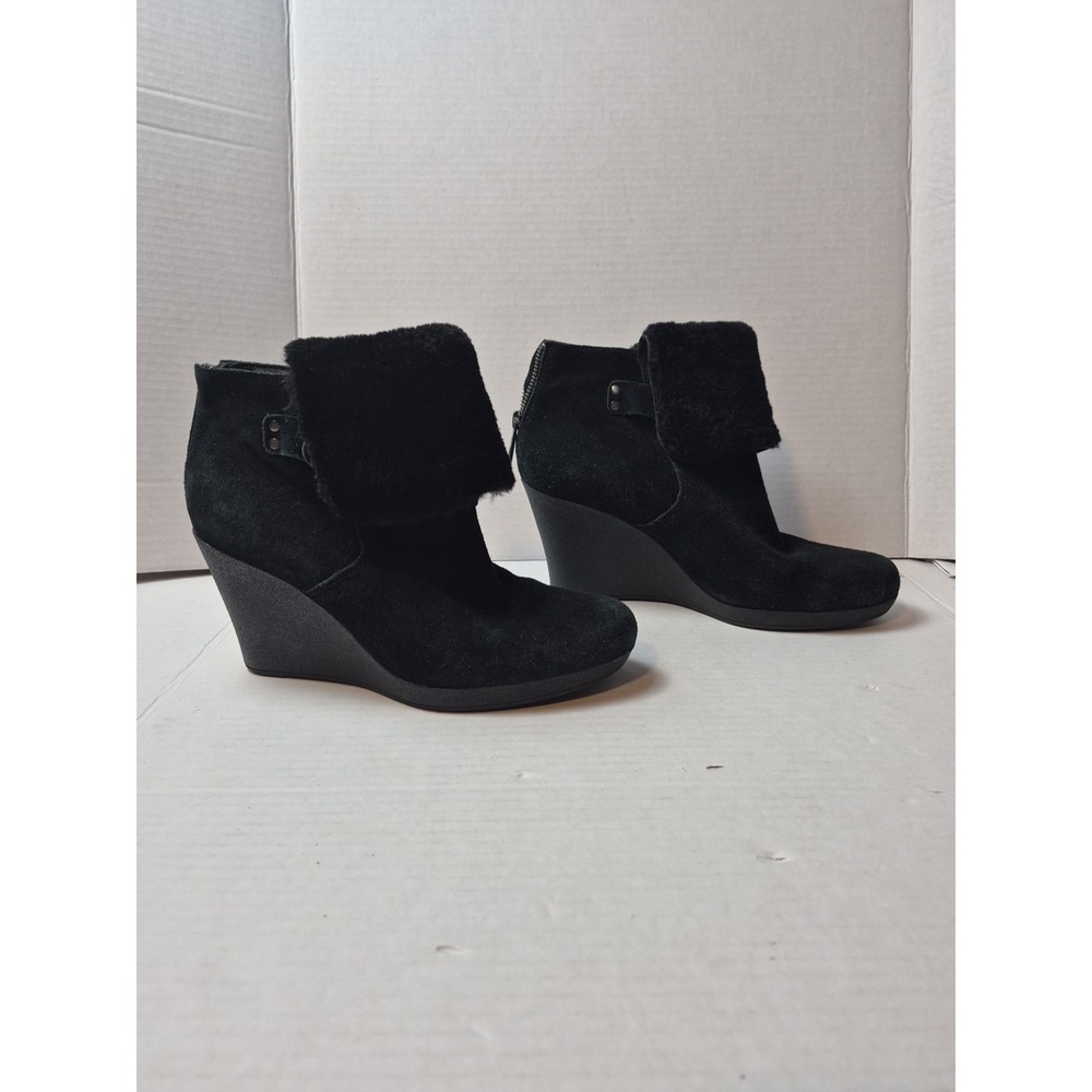 UGG Black Suede Shearling Wedge Booties Rear Zip Women's Size 9 1006143